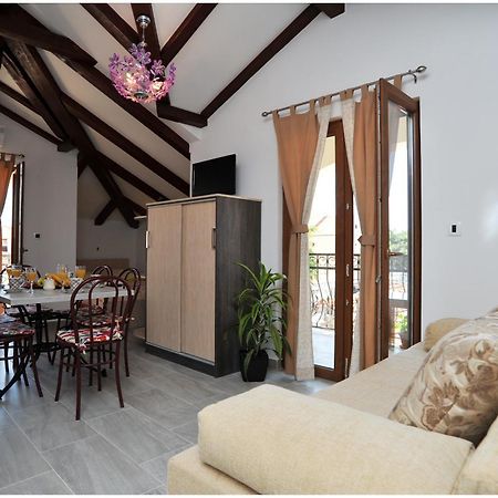 Apartments Cvita Bibinje Ngoại thất bức ảnh